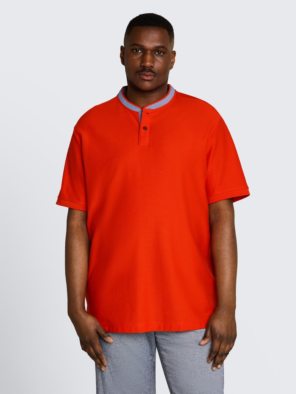 Poloshirt mit Stehkragen