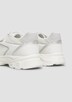 Sneaker mit Schnürung