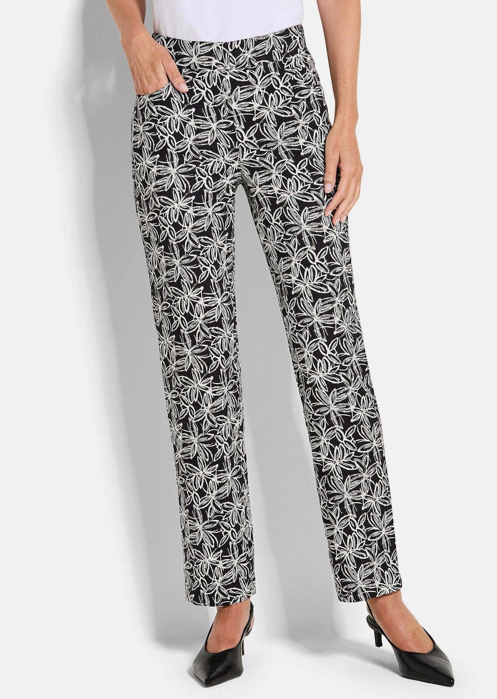 Luftige Viskosehose mit Blütenmuster