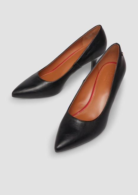 Pumps in Lackleder-Optik