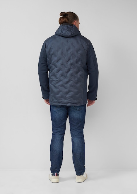 Hybrid-Jacke mit sportiven Details und Kapuze