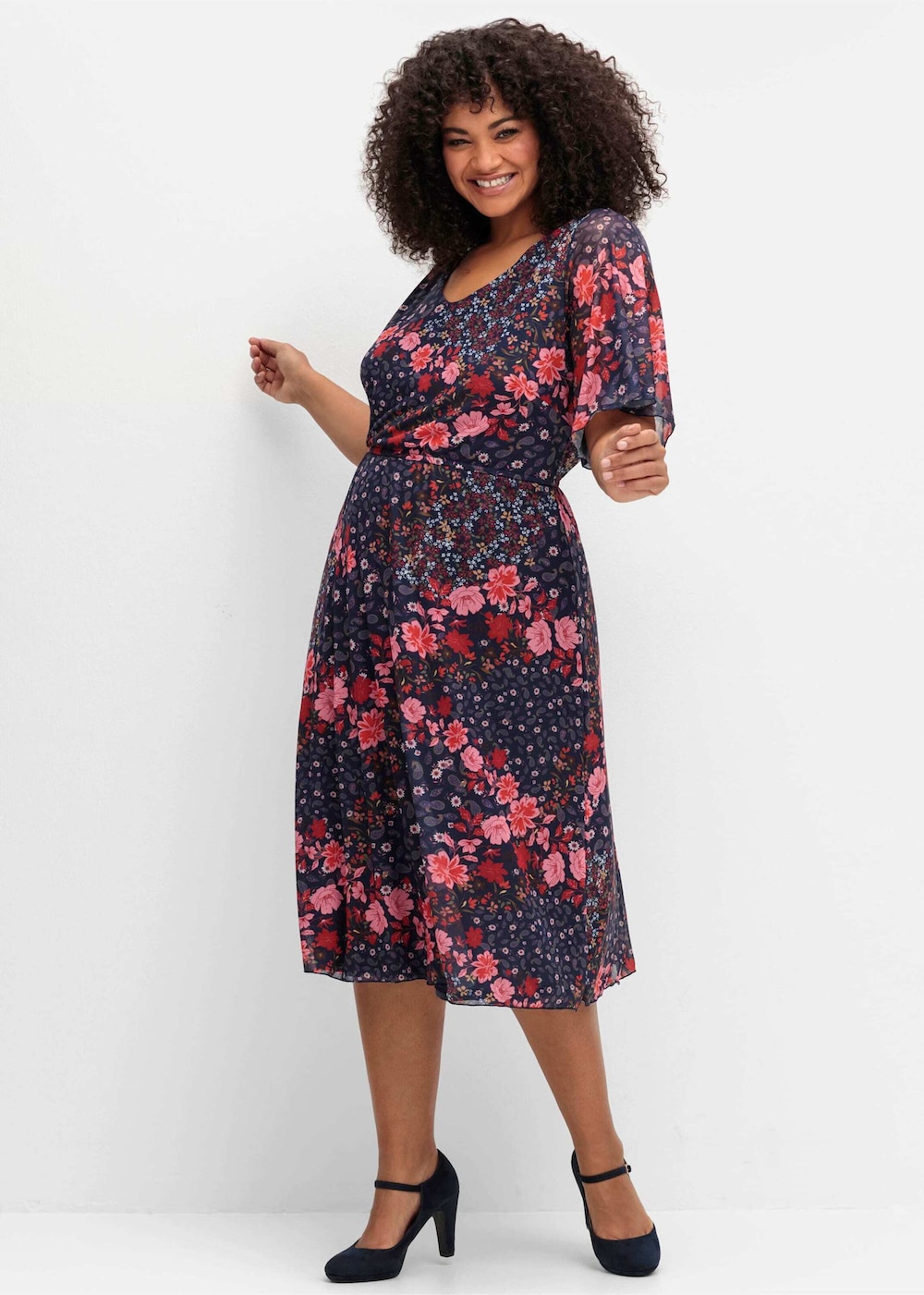 Mesh-Kleid Kurzarm Sonstiges Muster
