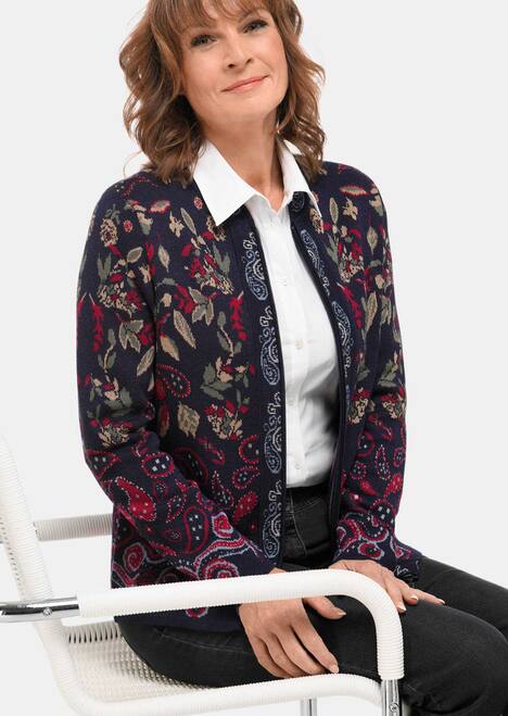 Strickjacke mit aufwändiger Strickstruktur