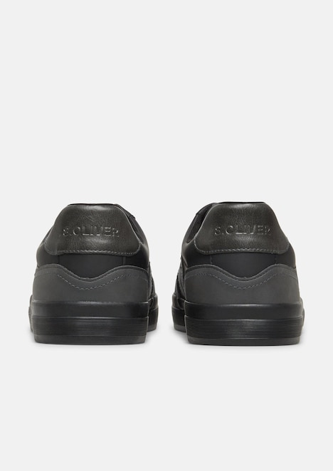Sneaker in Leder-Optik mit Artwork-Details