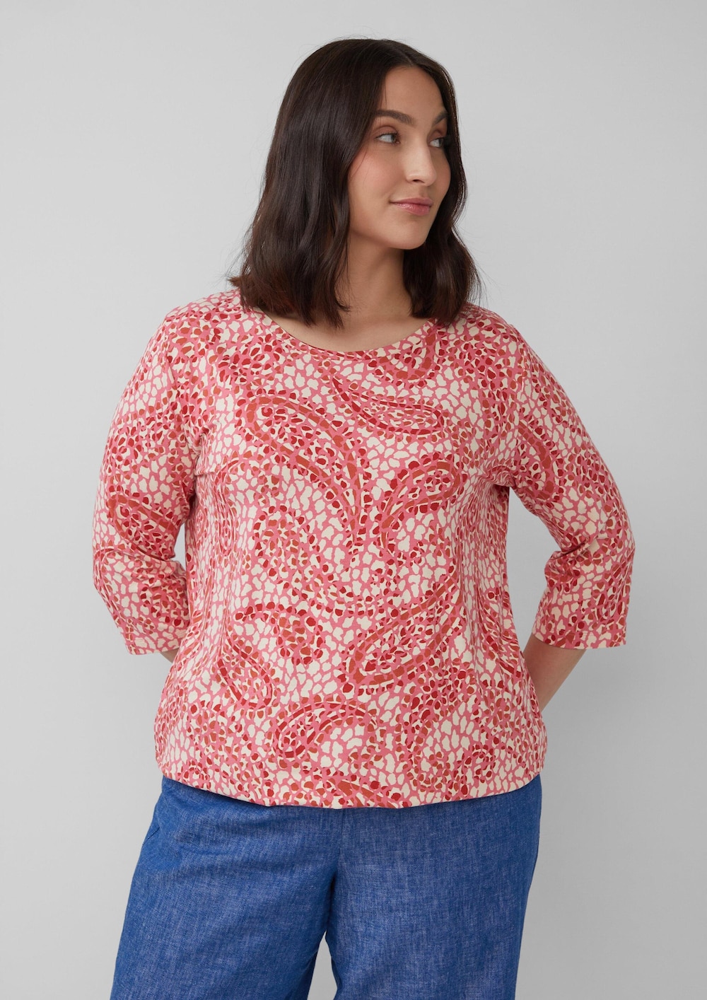 Shirt aus Viskosestretch in O-Shape