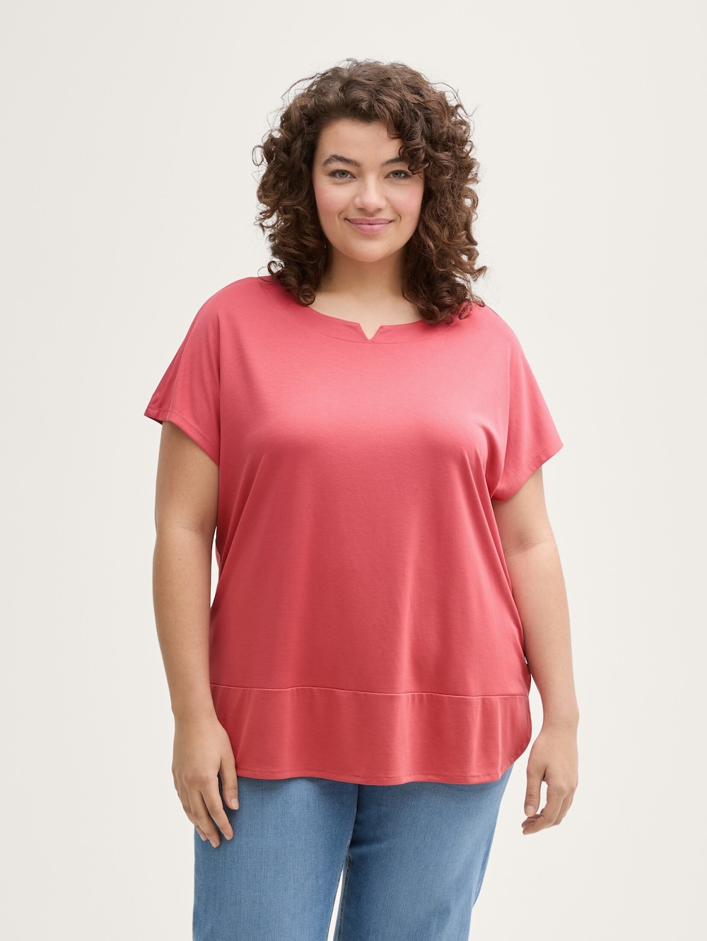 T-Shirt im Material-Mix