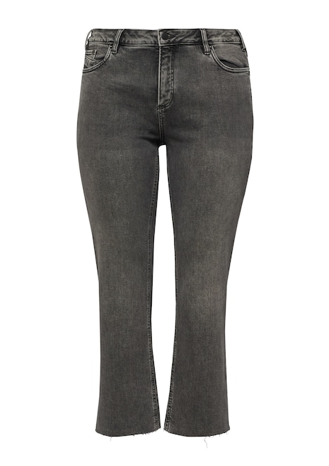 Jeans / Mid Rise / Straight Leg / Cropped