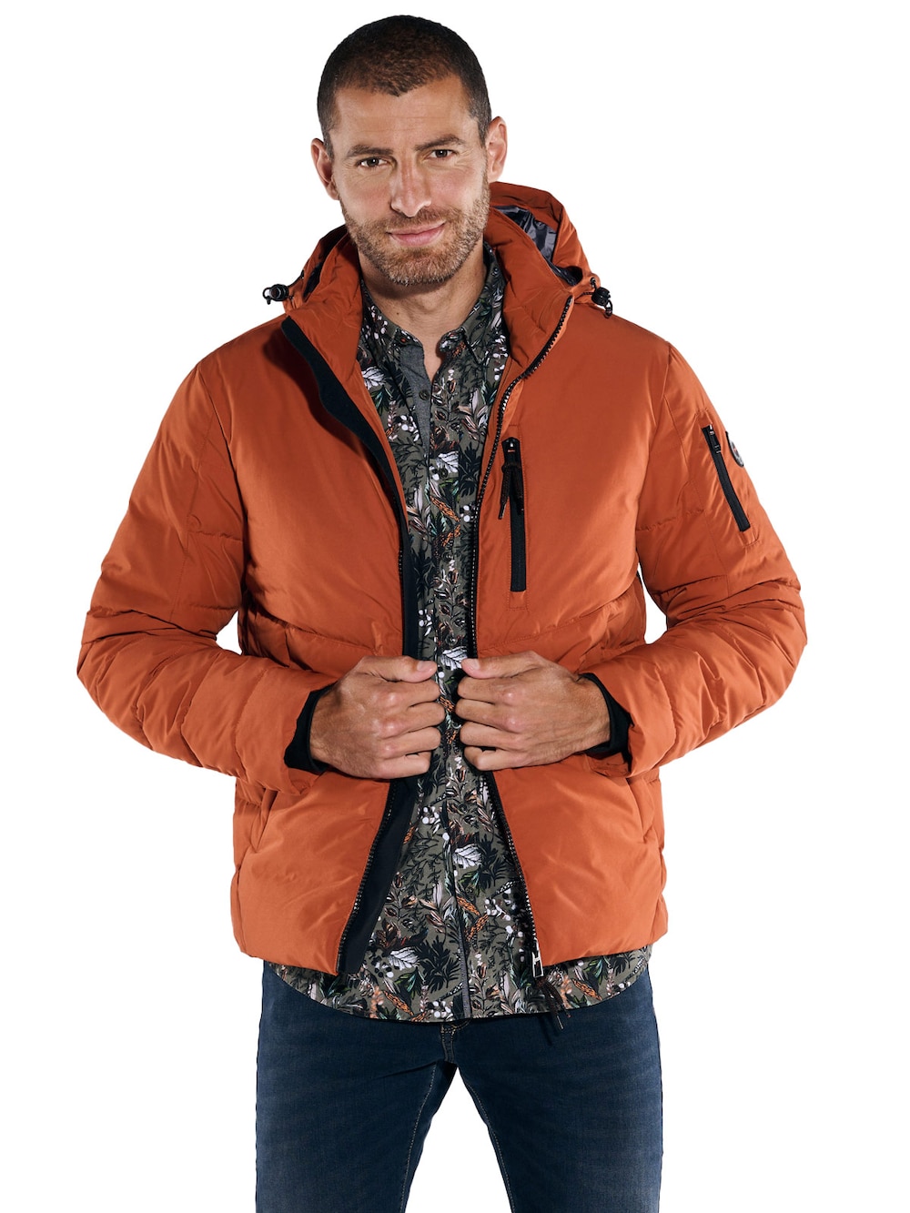 Steppjacke mit abnehmbarer Kapuze