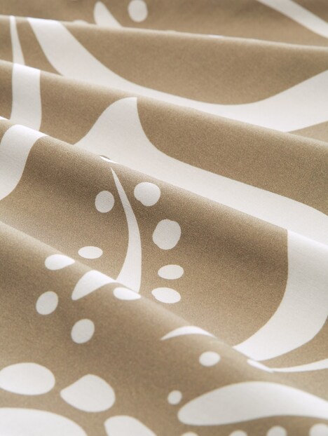 T-Shirt im Material-Mix