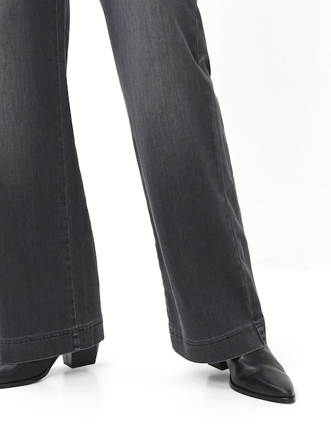 Style PAM FLARED  Jeans