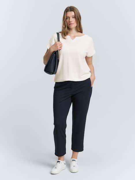 T-Shirt im Material-Mix