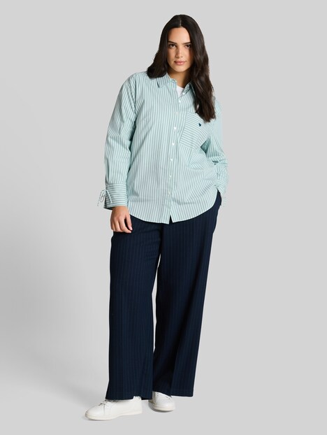 Oversize Hemdbluse mit Herz-Stickerei