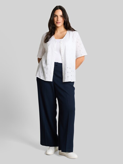 Bluse mit Lochstickerei