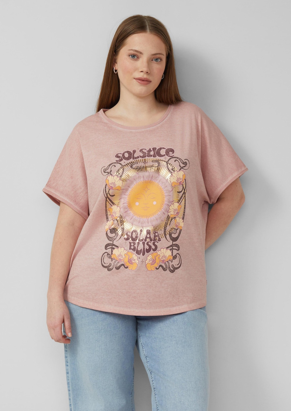 Gewaschenes Oversize-Shirt mit Frontprint