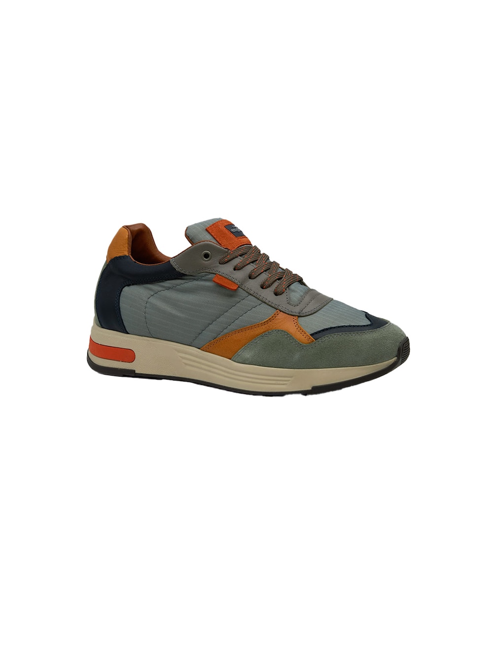 Sneaker aus Materialmix