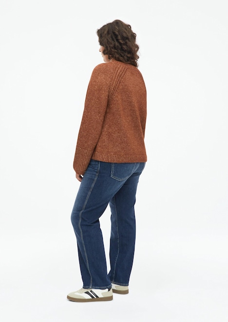 Raglanpullover mit Rippdetails