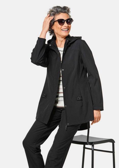 Wasserabweisende Softshelljacke mit Kapuze
