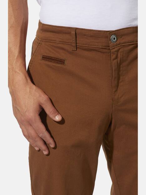 Chino LEVANO