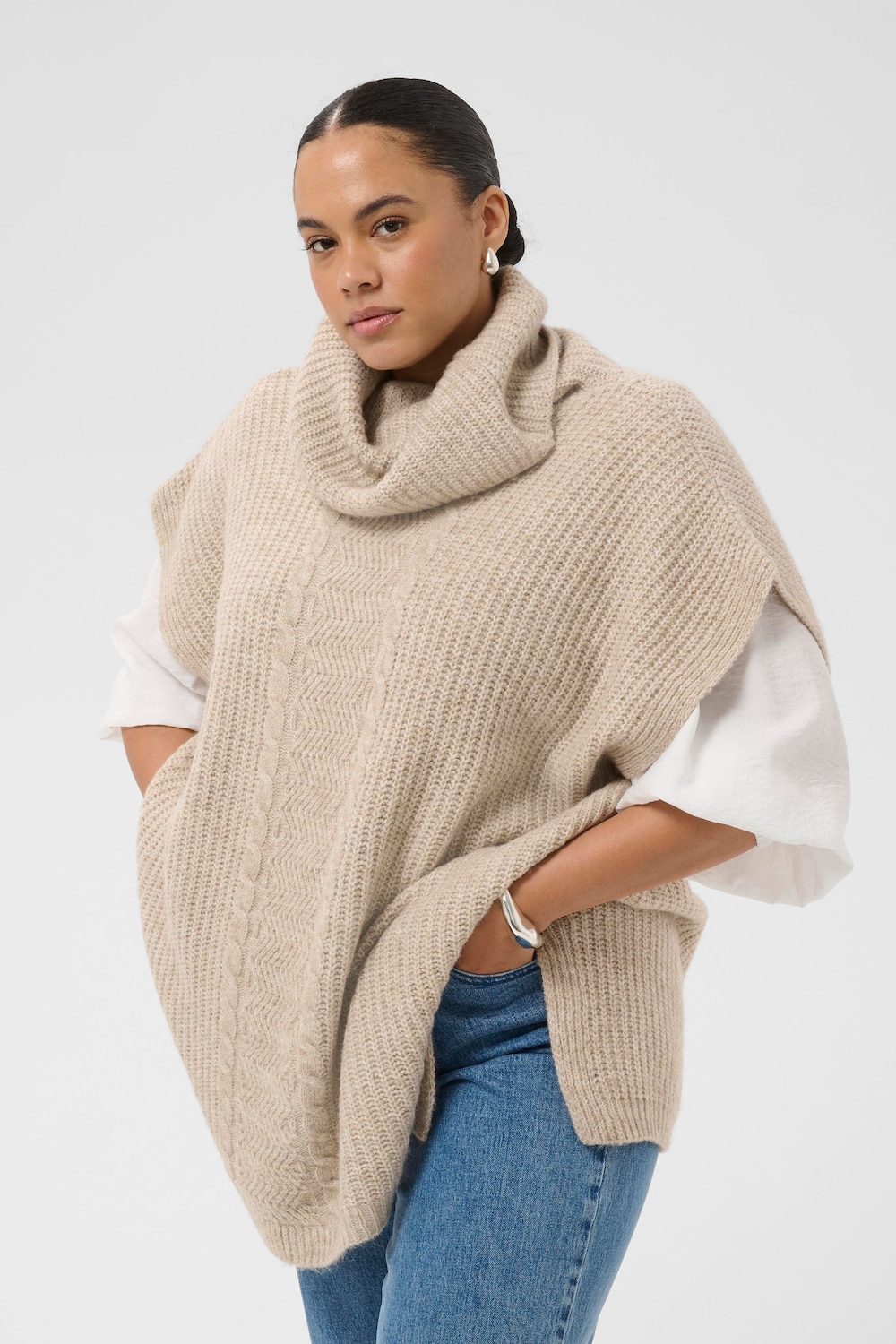 Poncho Loose fit