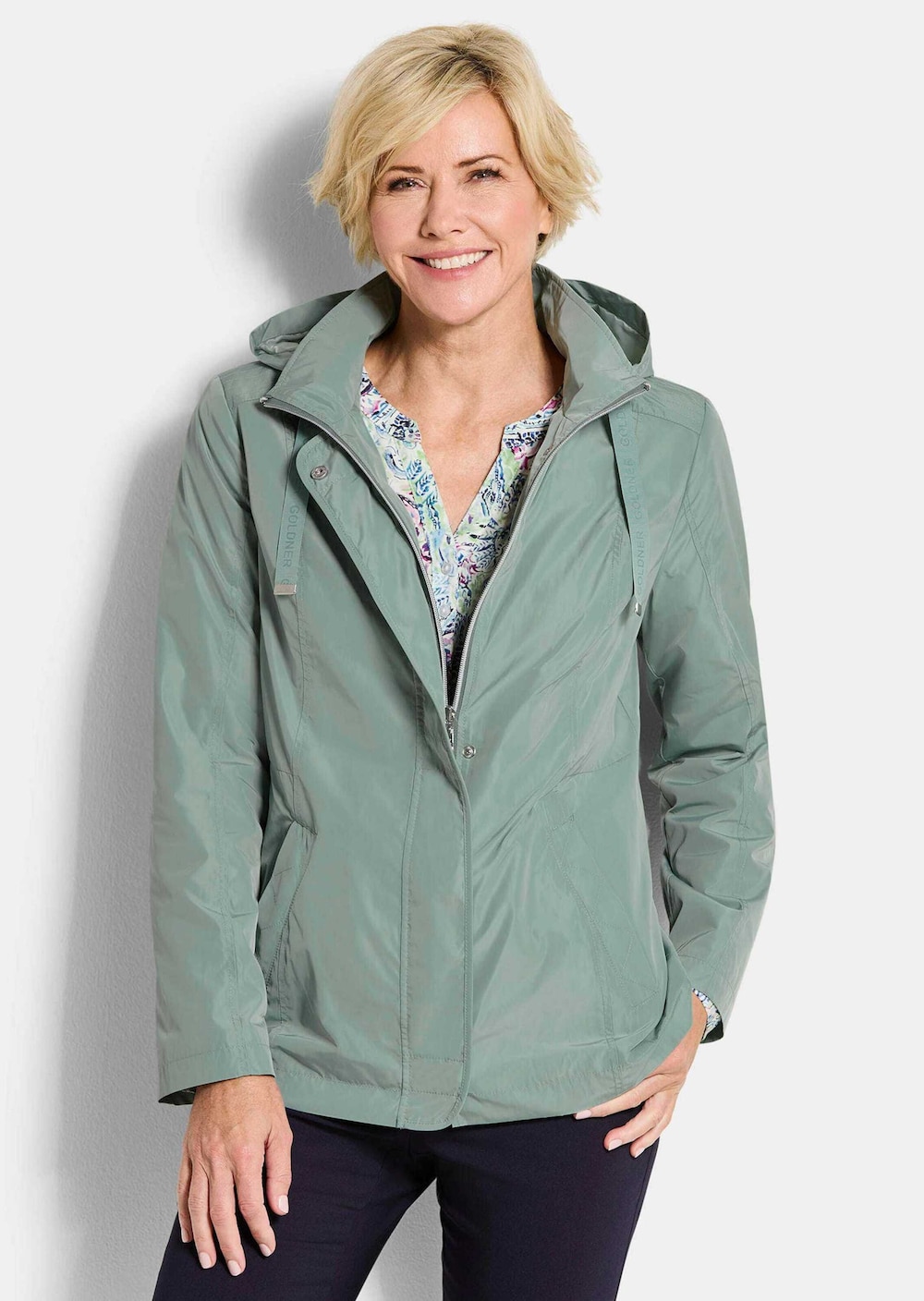 Outdoor-Jacke mit Kapuze