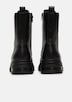 Stiefel in Leder-Optik mit Schnürung