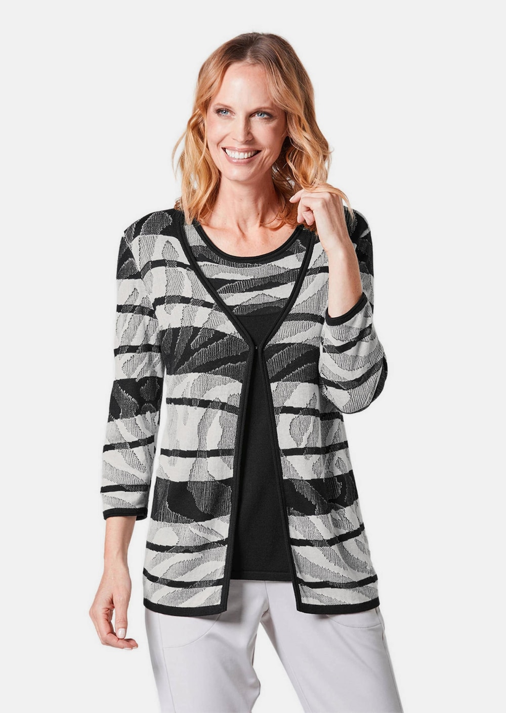Strickjacke mit V-Ausschnitt