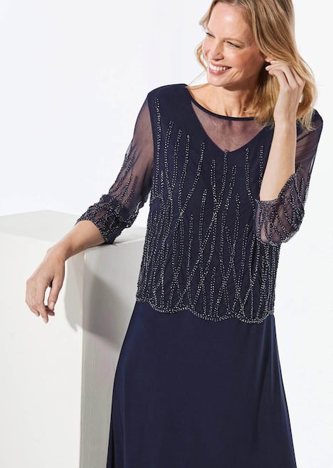 Mit Perlen besetztes Kleid