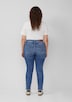 Jeans / Mid Rise / Slim Fit