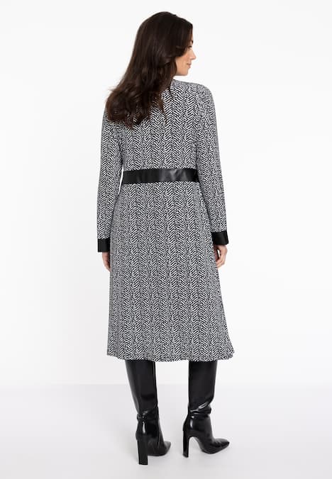 Kleid mit Knopfverschluss