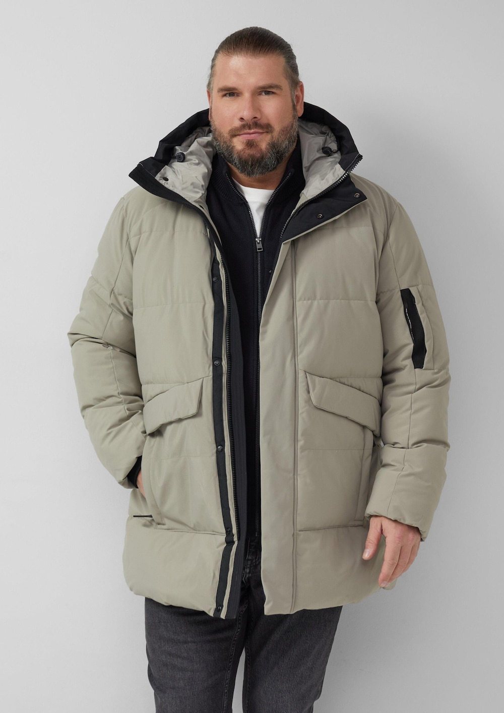 Wasserabweisender Puffer-Parka mit Kapuze und sportiven Details