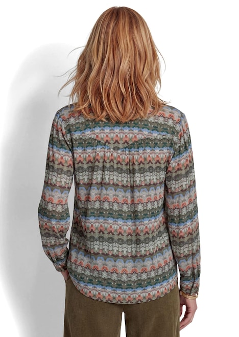Feminine Bluse im Country-Stil