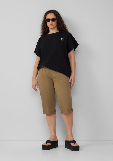 Jeans / Mid Rise / Curvy Fit / Capri Length