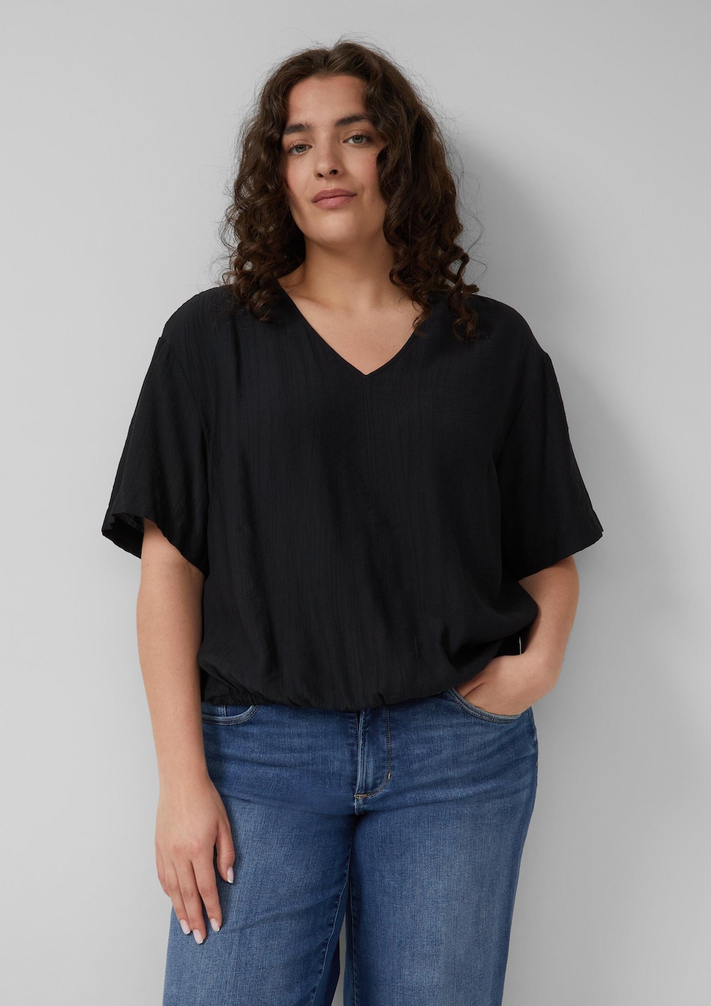 Strukturierte Bluse im O-Shape