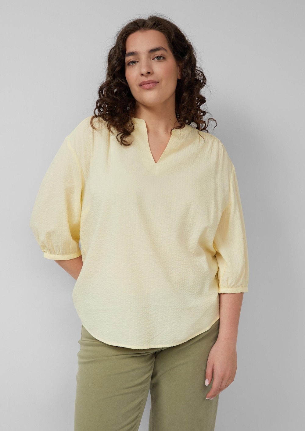 Bluse aus Seersucker mit Raffungen