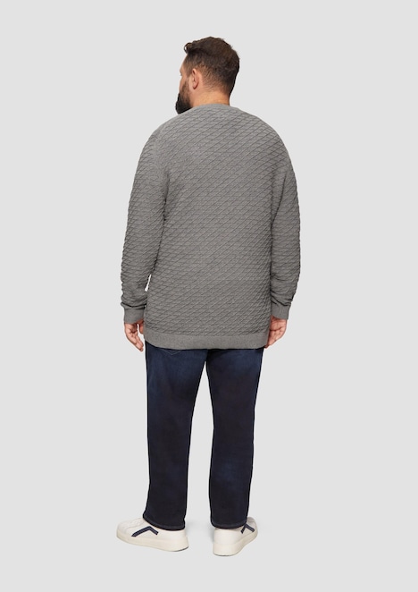 Strukturierter Pullover mit V-Ausschnitt
