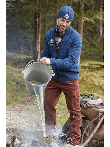 Strickjacke Mit Mütze APKE