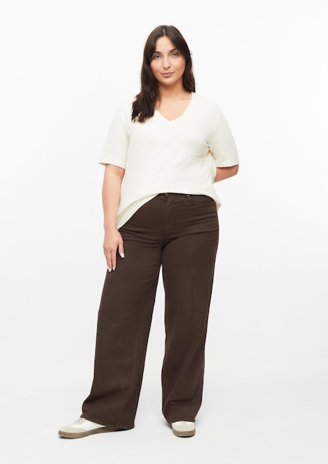 Jeans / High Rise / Wide Fit