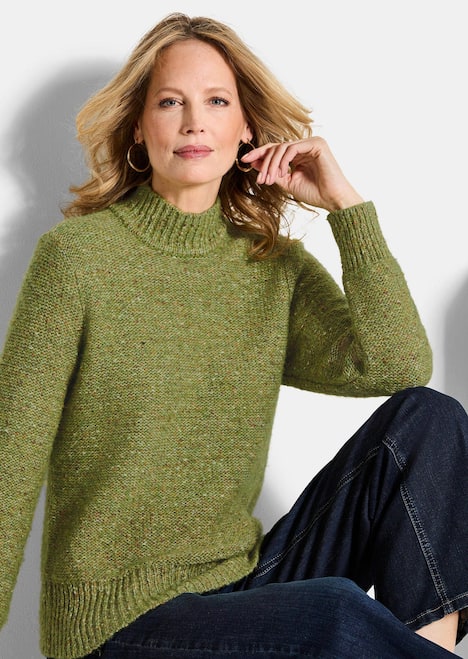 Weicher Bouclé-Pullover, Stehkragen