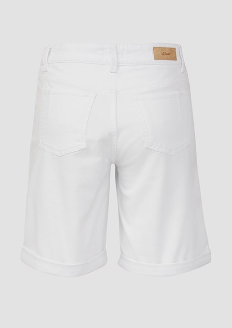 Bermuda Jeans / Mid Rise / Straight Fit