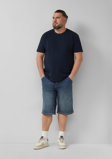 Strukturiertes T-Shirt
