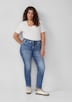 Jeans / Mid Rise / Slim Fit