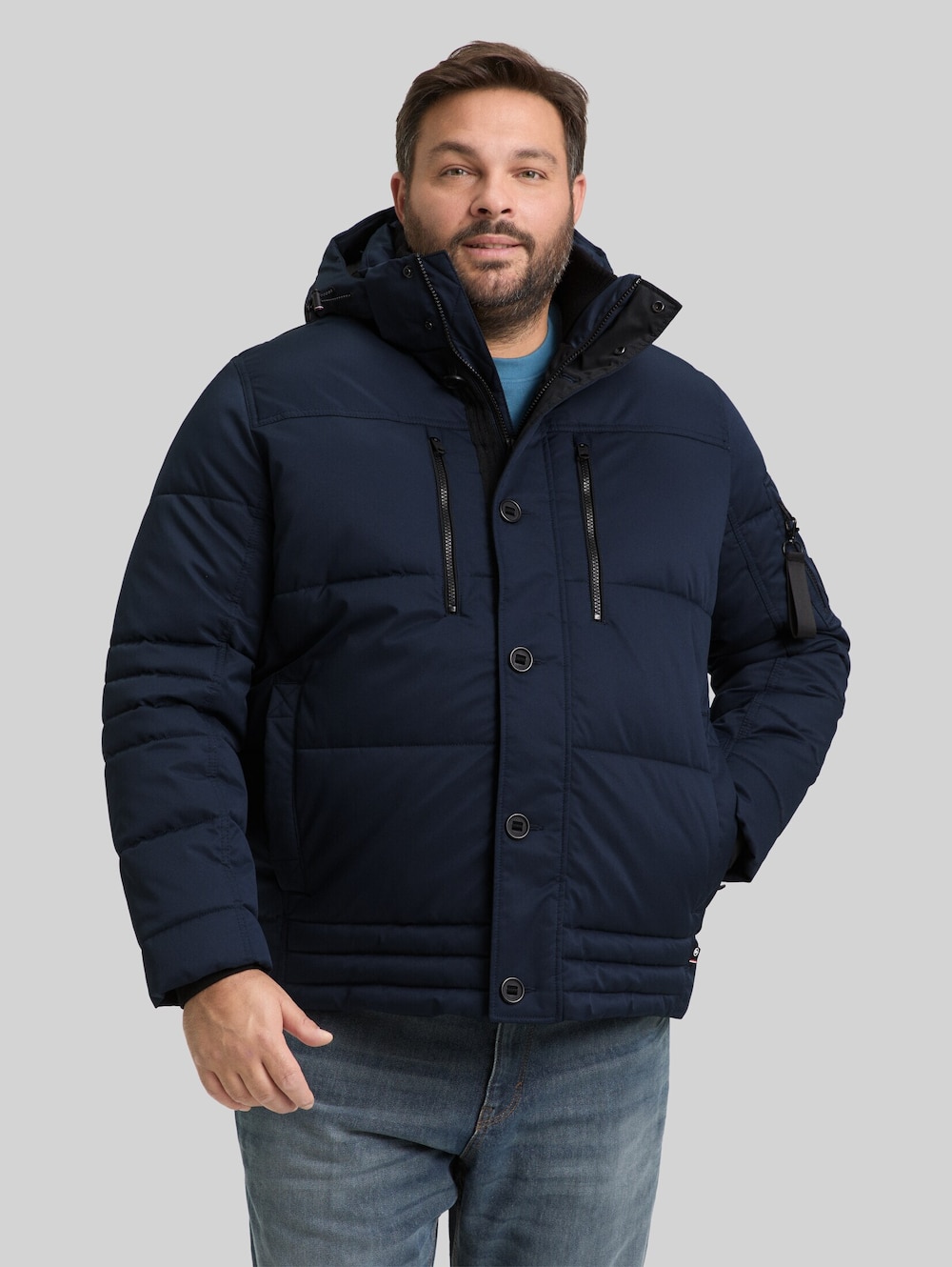 Pufferjacke mit abnehmbarer Kapuze