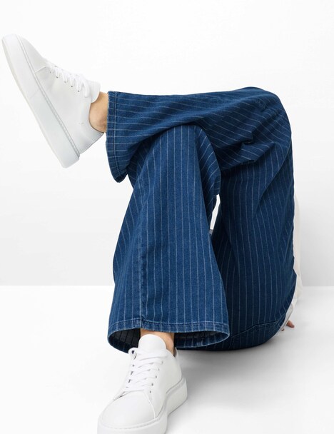 Style LAURA FLARED  Jeans