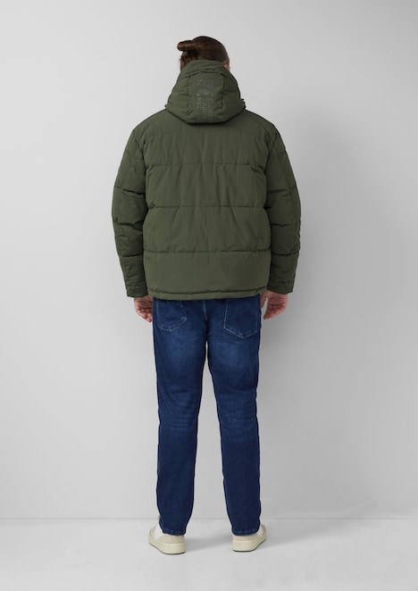 Wasserabweisende Pufferjacke mit abnehmbarer Kapuze