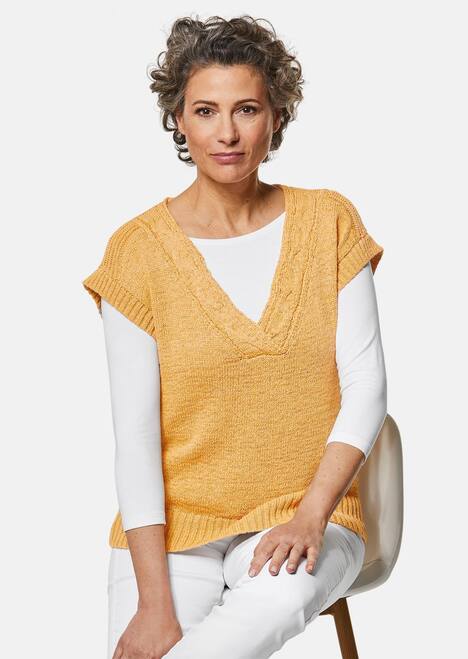 Trageangenehmer Pullunder mit modischem Ausschnitt