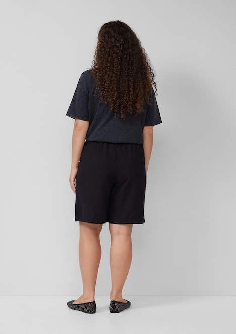 Shorts aus Leinen-Viskose-Mix