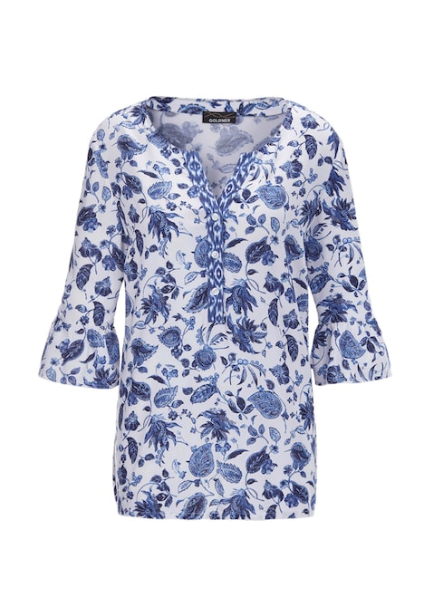 Druckbluse mit raffinierter Ausschnittlösung