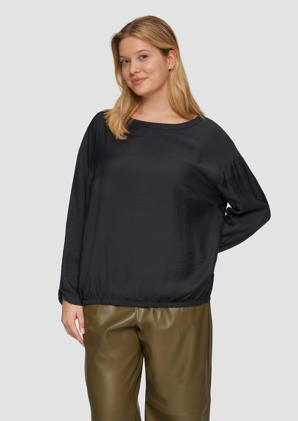 Viskose-Bluse mit elastischem Saum