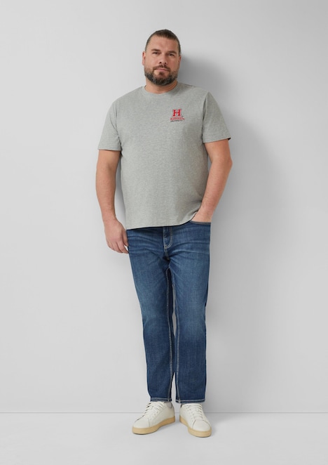 T-Shirt aus Heavy Jersey im Modern Fit mit College-Artwork