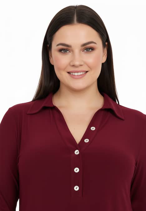 Kleid mit V-Ausschnitt